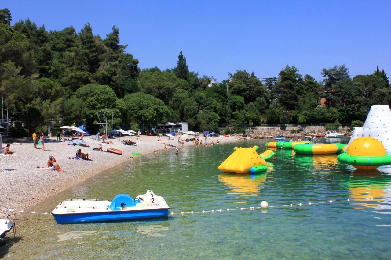 Apartments By The Sea Medveja, Opatija - 7720 로브란 외부 사진