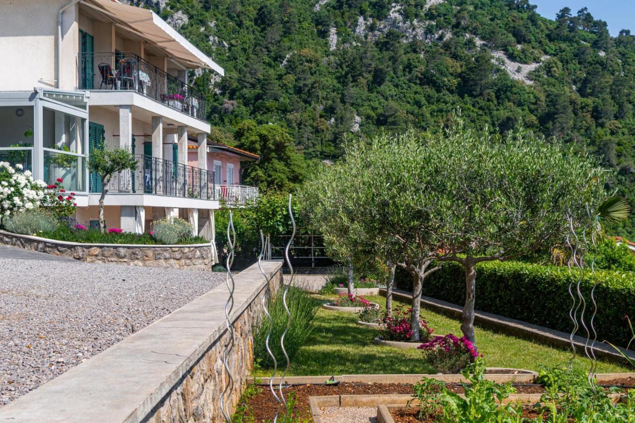 Apartments By The Sea Medveja, Opatija - 7720 로브란 외부 사진