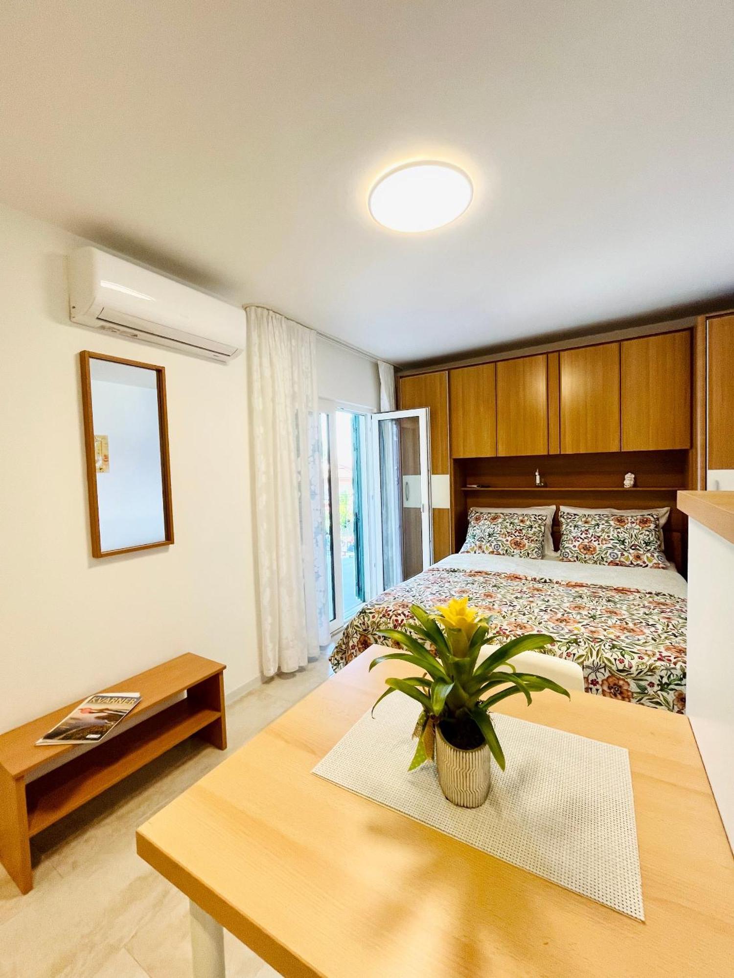 Apartments By The Sea Medveja, Opatija - 7720 로브란 객실 사진