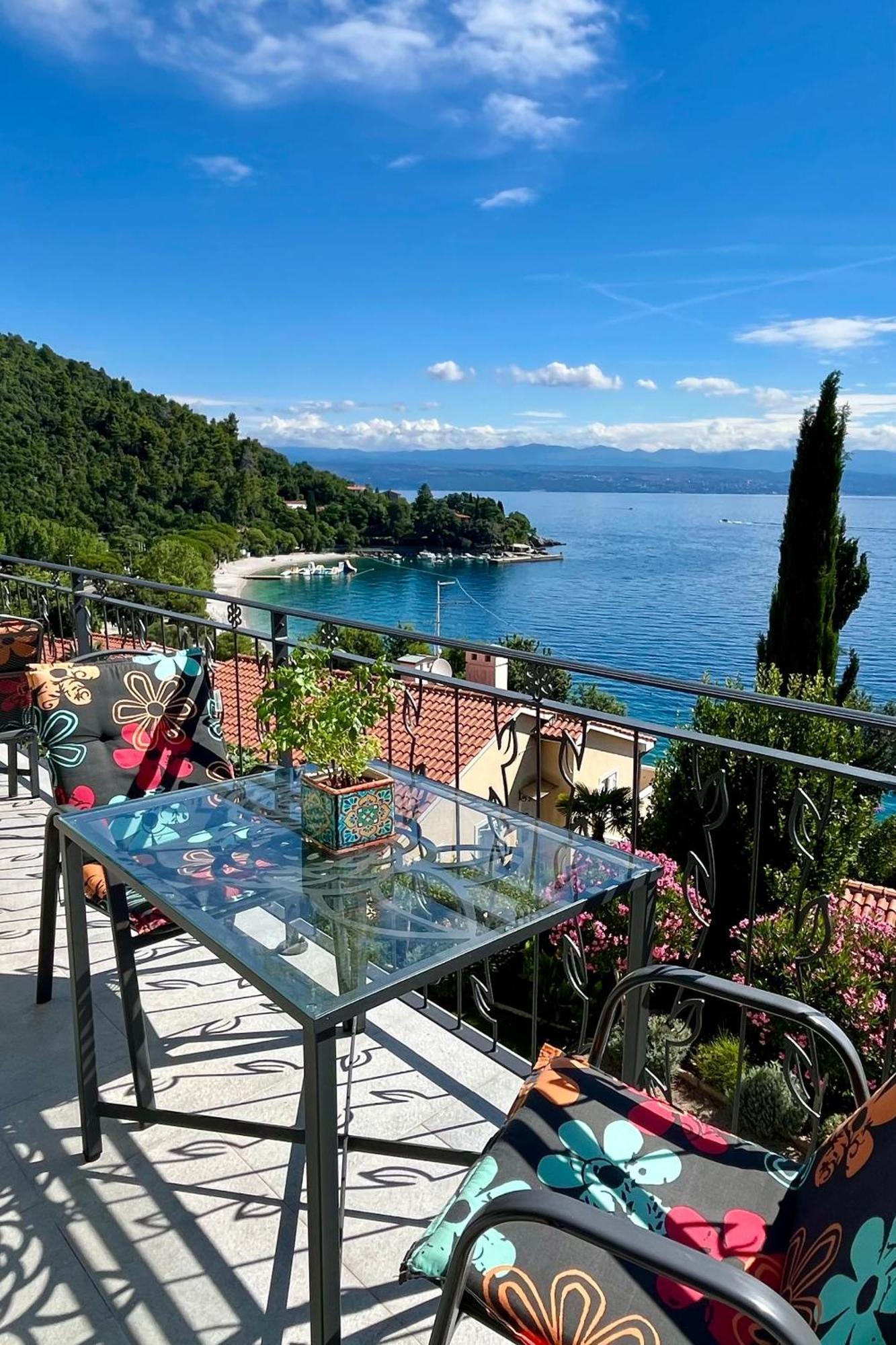 Apartments By The Sea Medveja, Opatija - 7720 로브란 외부 사진